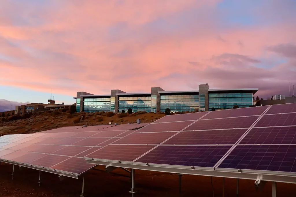 200kw solar panels in front of modern building